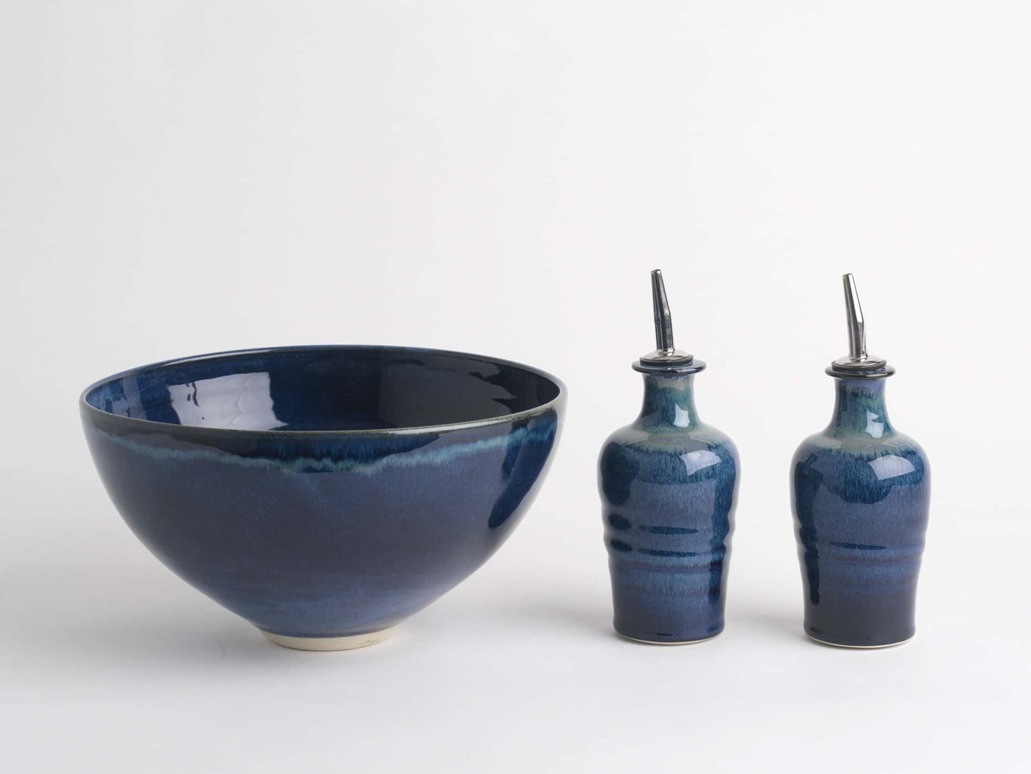 Salad Bowl and Set of Oil/Vinegar Pourers (129B/137Fx2), Louis Mulcahy Pottery