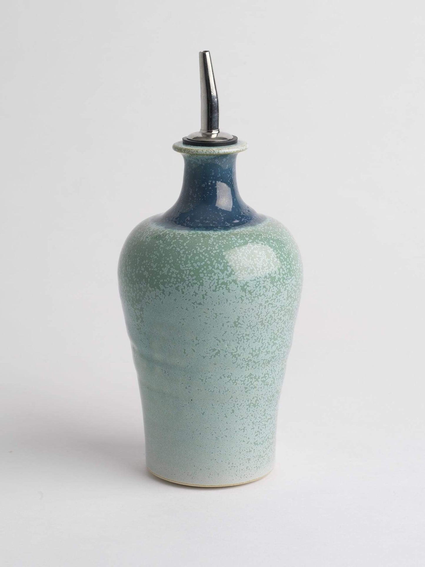 Large Oil Pot (137G), Louis Mulcahy Pottery