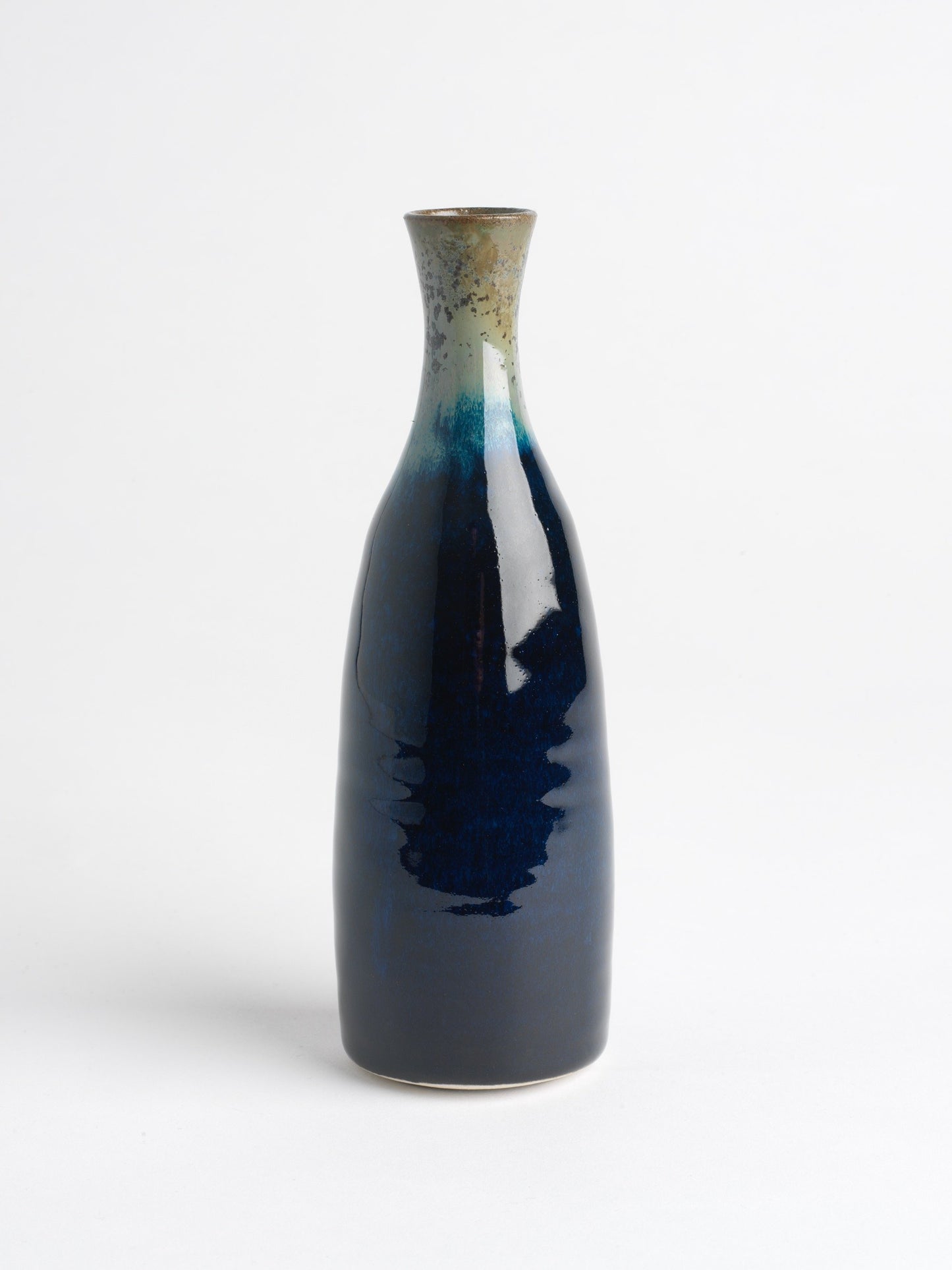 Buidéal bottle shaped vase (307F), Louis Mulcahy Pottery