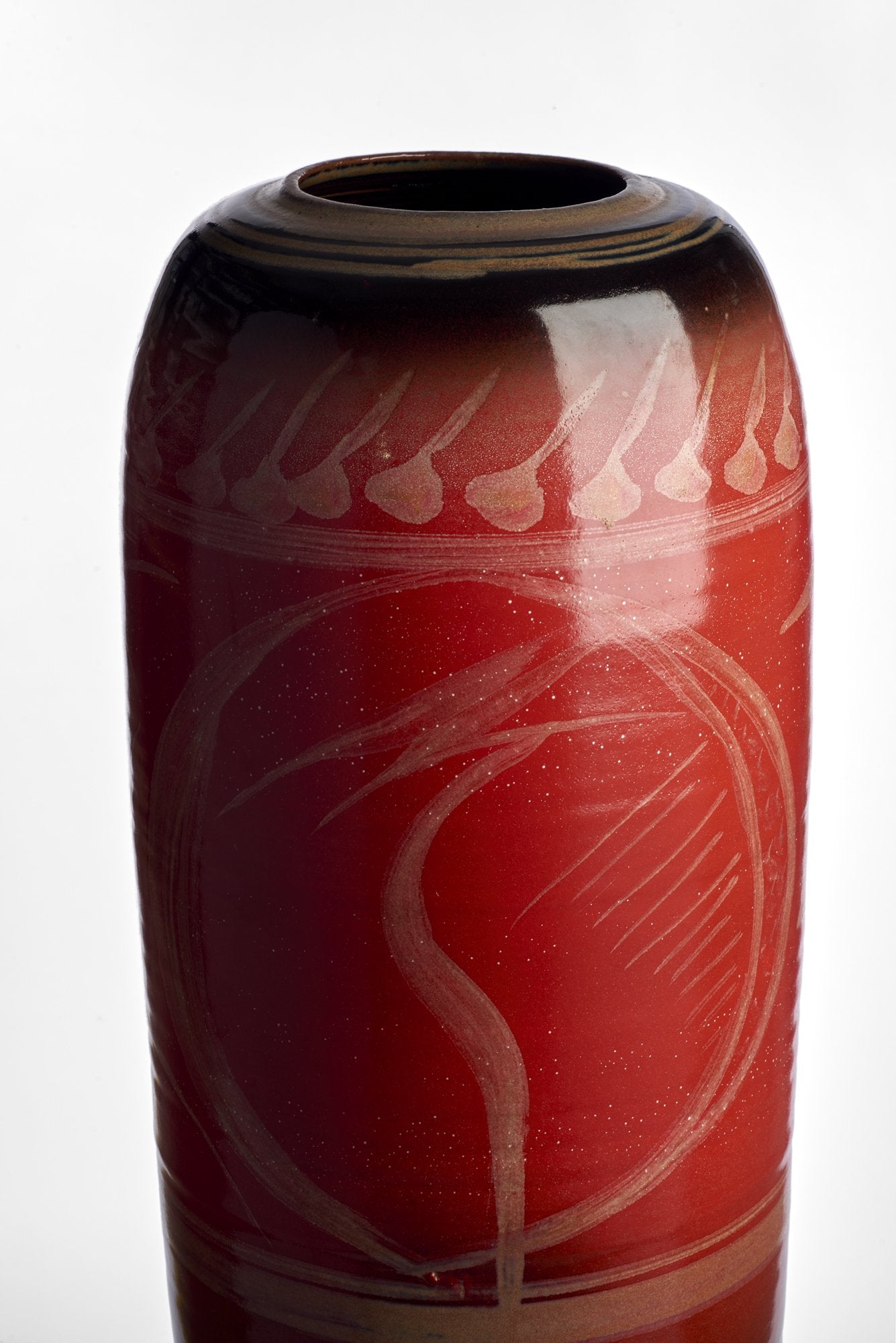 Large Straight Urn (615ORU_124), Louis Mulcahy Pottery