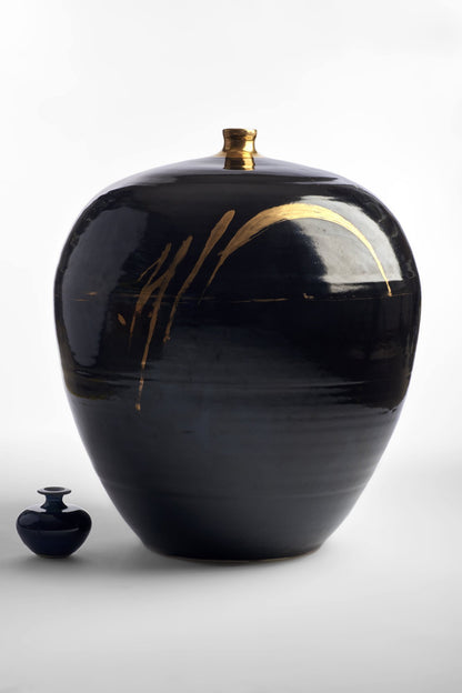 Large Urn  (645DTN_125)