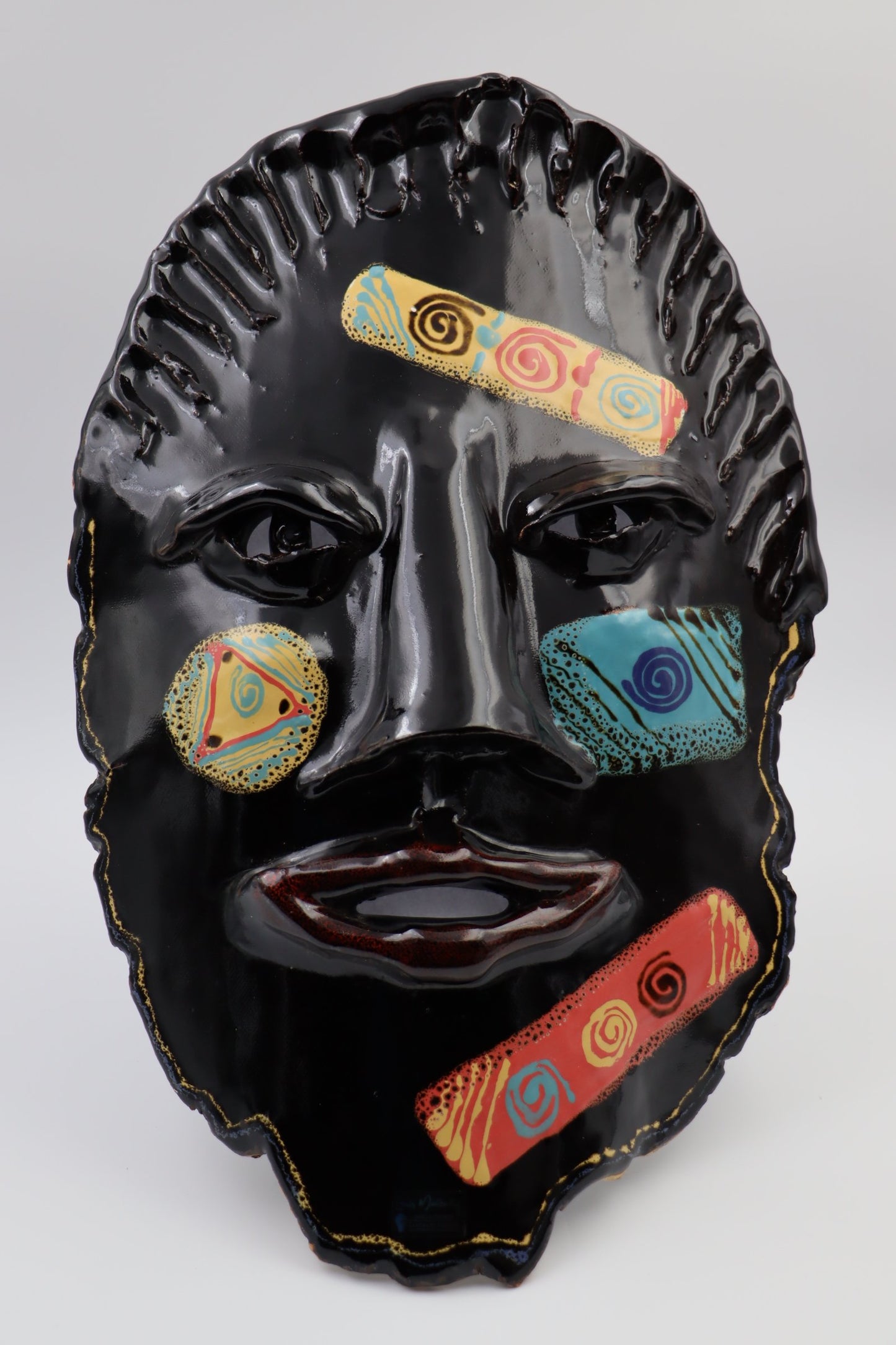 Mask (6700ZZ_172), Louis Mulcahy Pottery