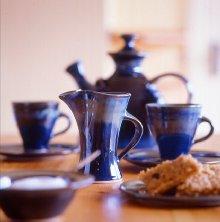 Large Tea Pot (117E), Louis Mulcahy Pottery